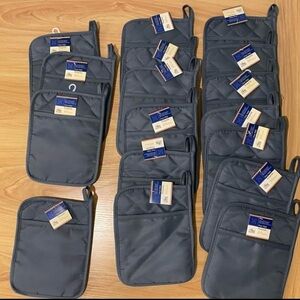 17 NEW - gray pot holders, oven mitts, craft supplies, holiday gifts